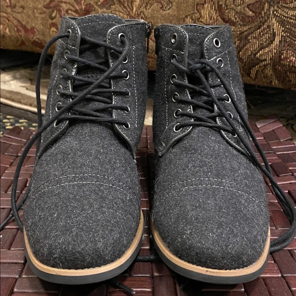 JOSEPH ABBOUD Grey Wool Boots Size 9 1/2 M